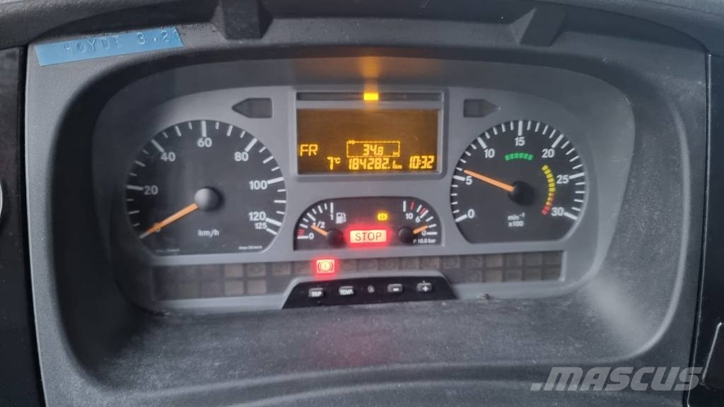 Mercedes-Benz 1018 Sunkvežimiai su dengtu kėbulu