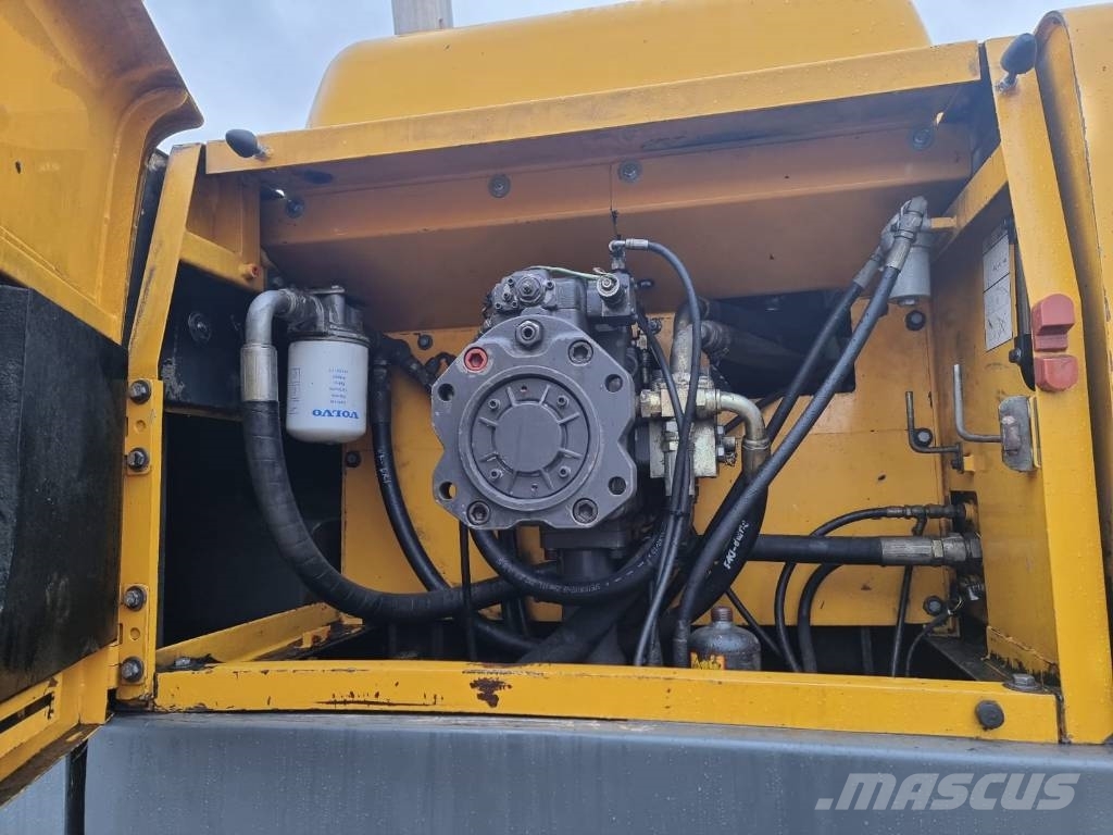 Volvo EC 460 B LC Roomikekskavaatorid