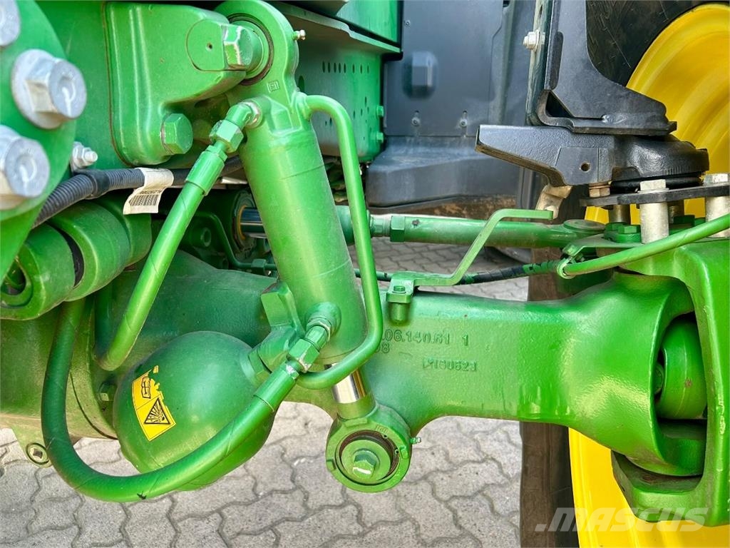John Deere 6R 250 الجرارات
