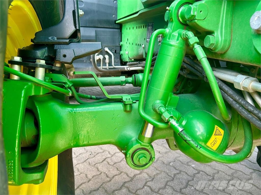 John Deere 6R 250 الجرارات