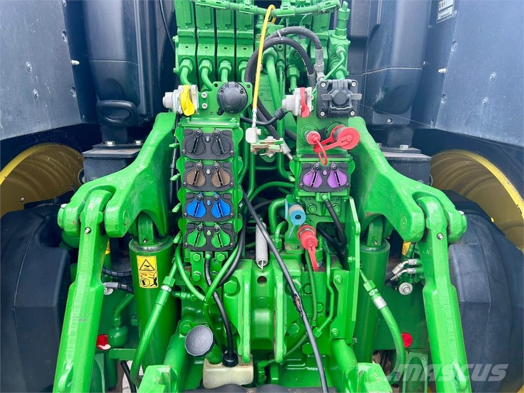 John Deere 6R 250 الجرارات