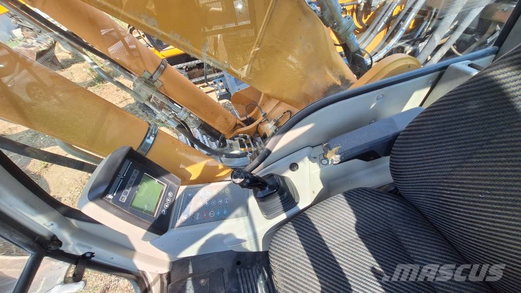 Liebherr R934C HDC Telakaivukoneet