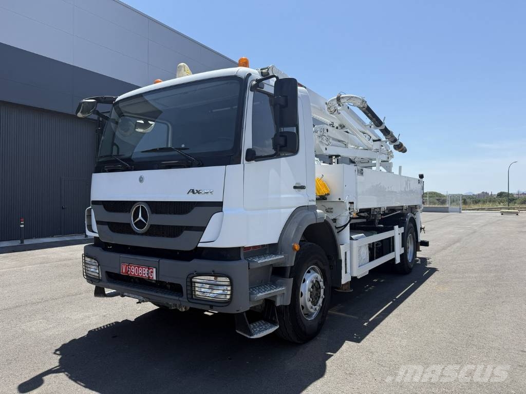 Mercedes-Benz AXOR 1833 طفرات توزيع الخرسانة