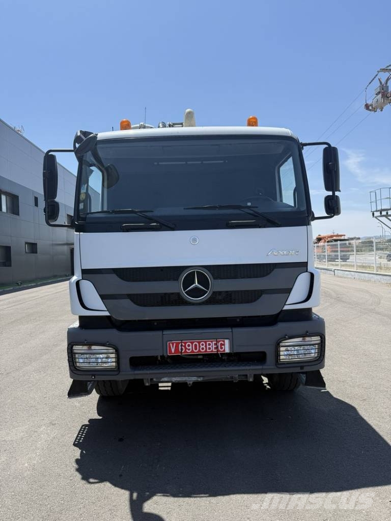 Mercedes-Benz AXOR 1833 طفرات توزيع الخرسانة