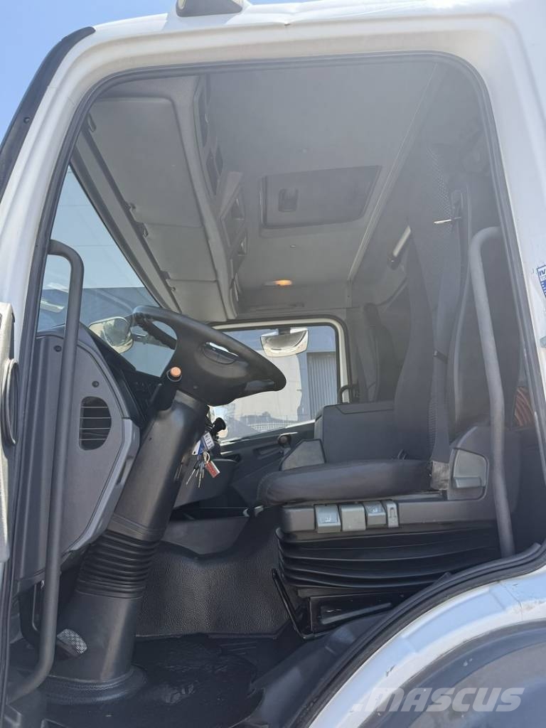 Mercedes-Benz AXOR 1833 طفرات توزيع الخرسانة