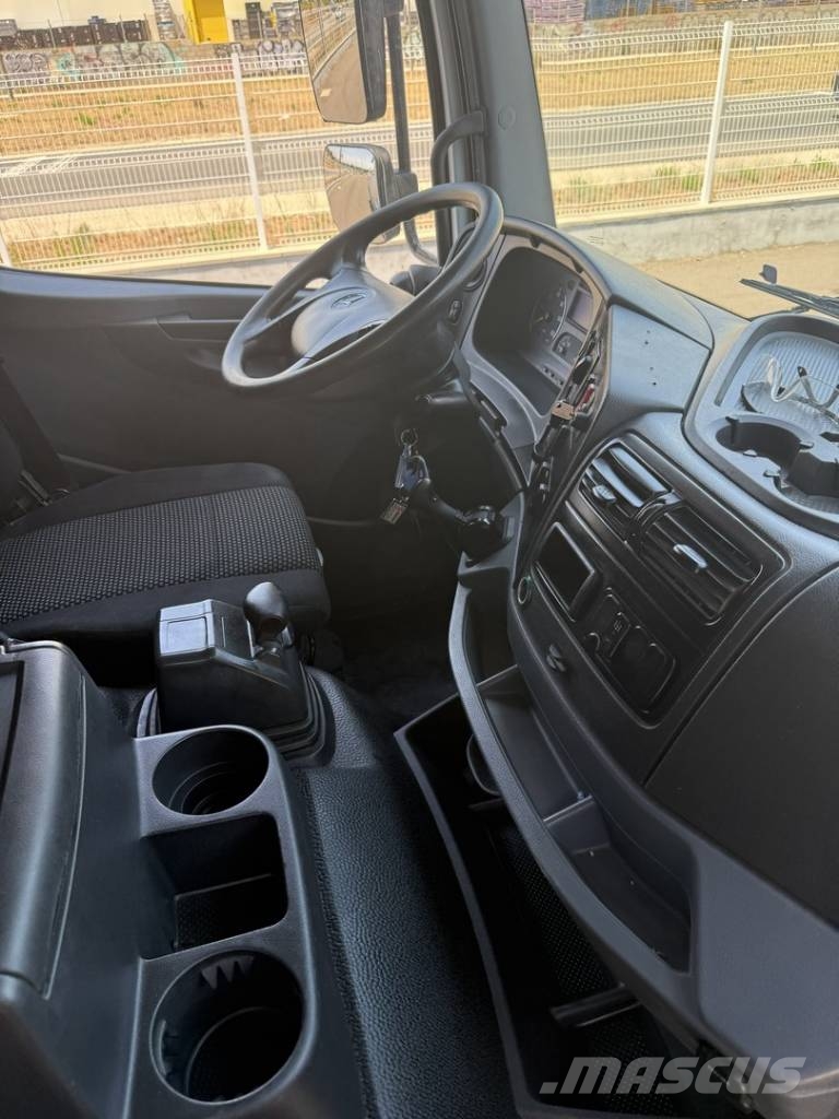 Mercedes-Benz AXOR 1833 طفرات توزيع الخرسانة