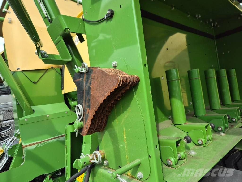 Krone Comprima CF 155 XC محزمات مستديرة
