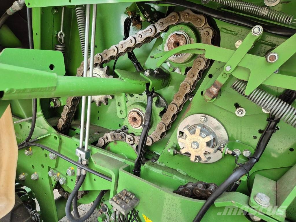 Krone Comprima CF 155 XC محزمات مستديرة