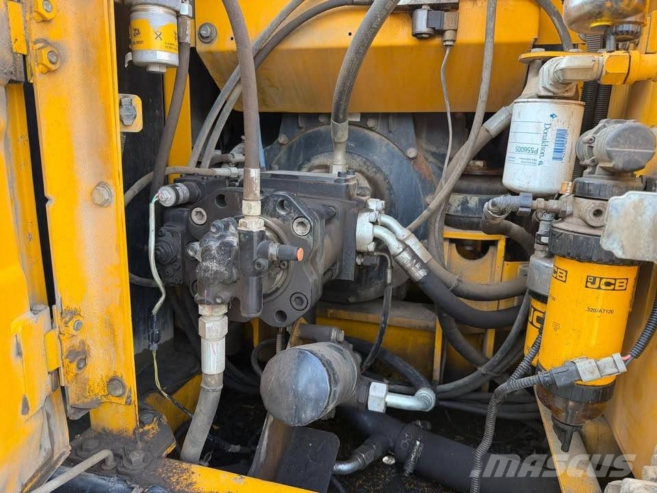 JCB JS 130 Excavadoras sobre orugas