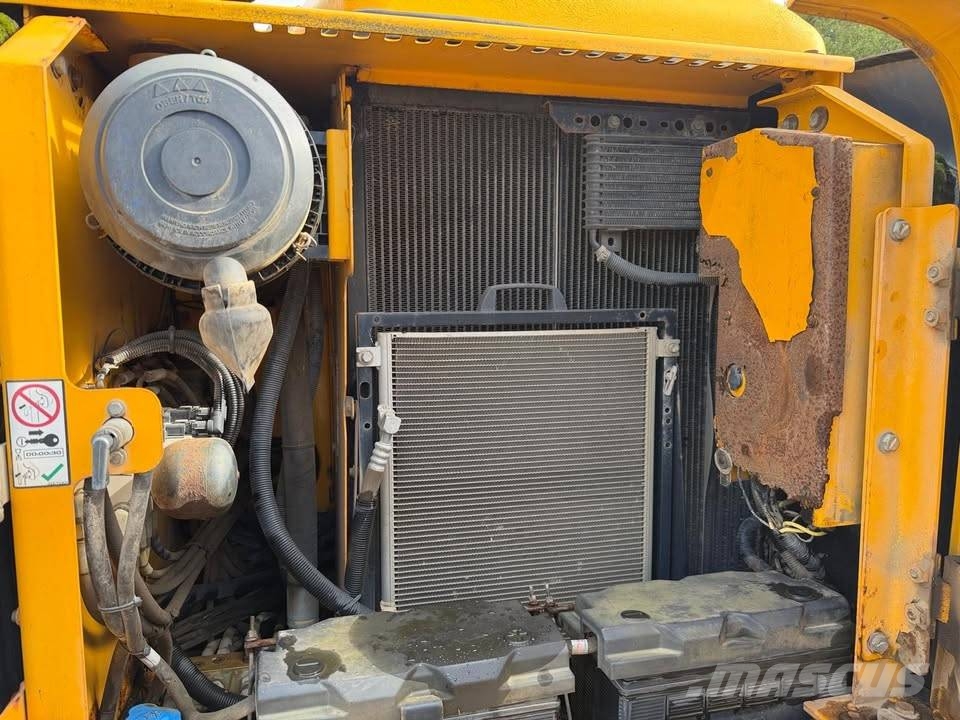 JCB JS 130 Excavadoras sobre orugas