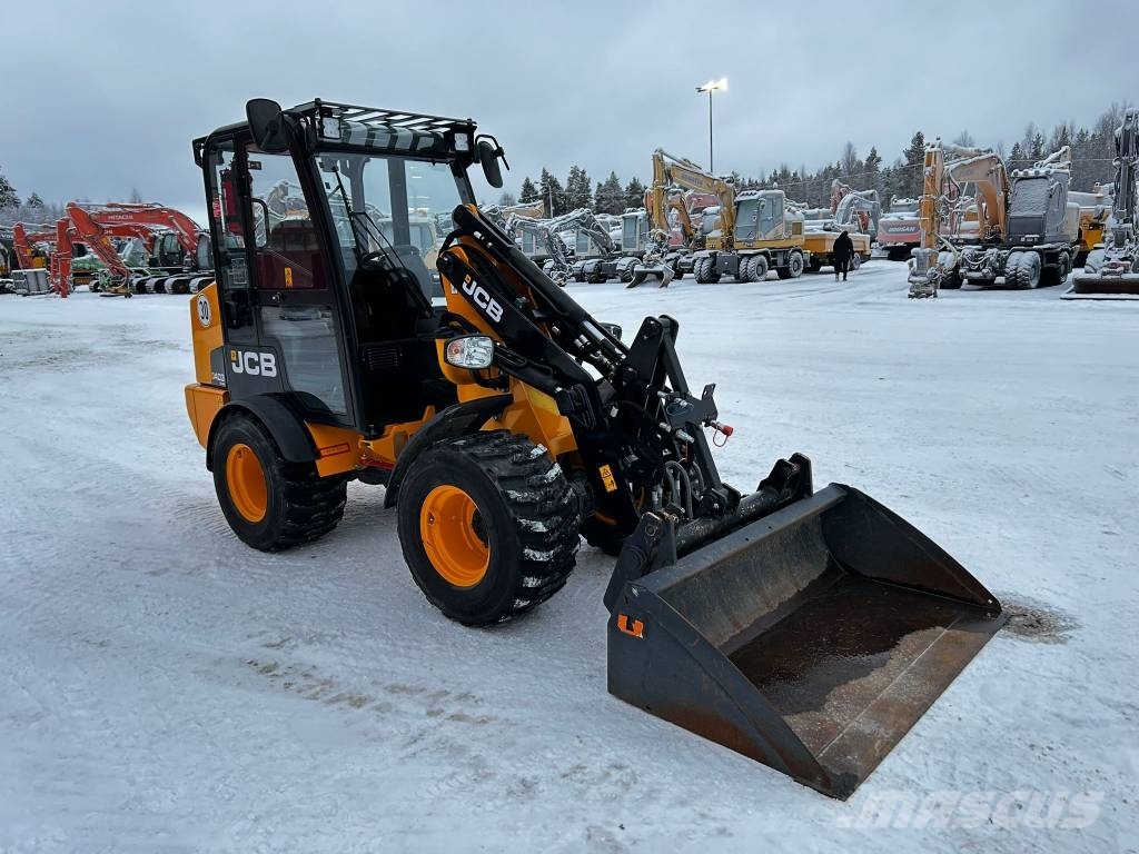 JCB 403 Plus / Tasauskauha, Lämmitin, vähän ajettu! Minilader