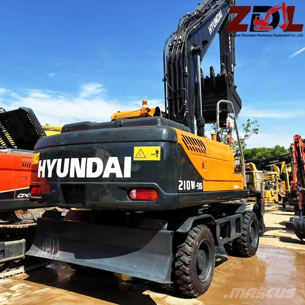 Hyundai 220W-9 Wielgraafmachines