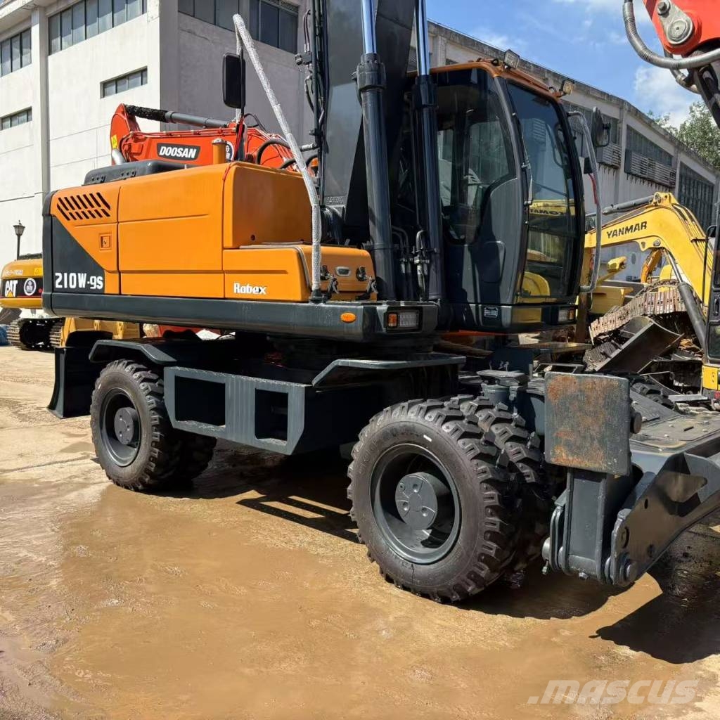 Hyundai 220W-9 Wielgraafmachines