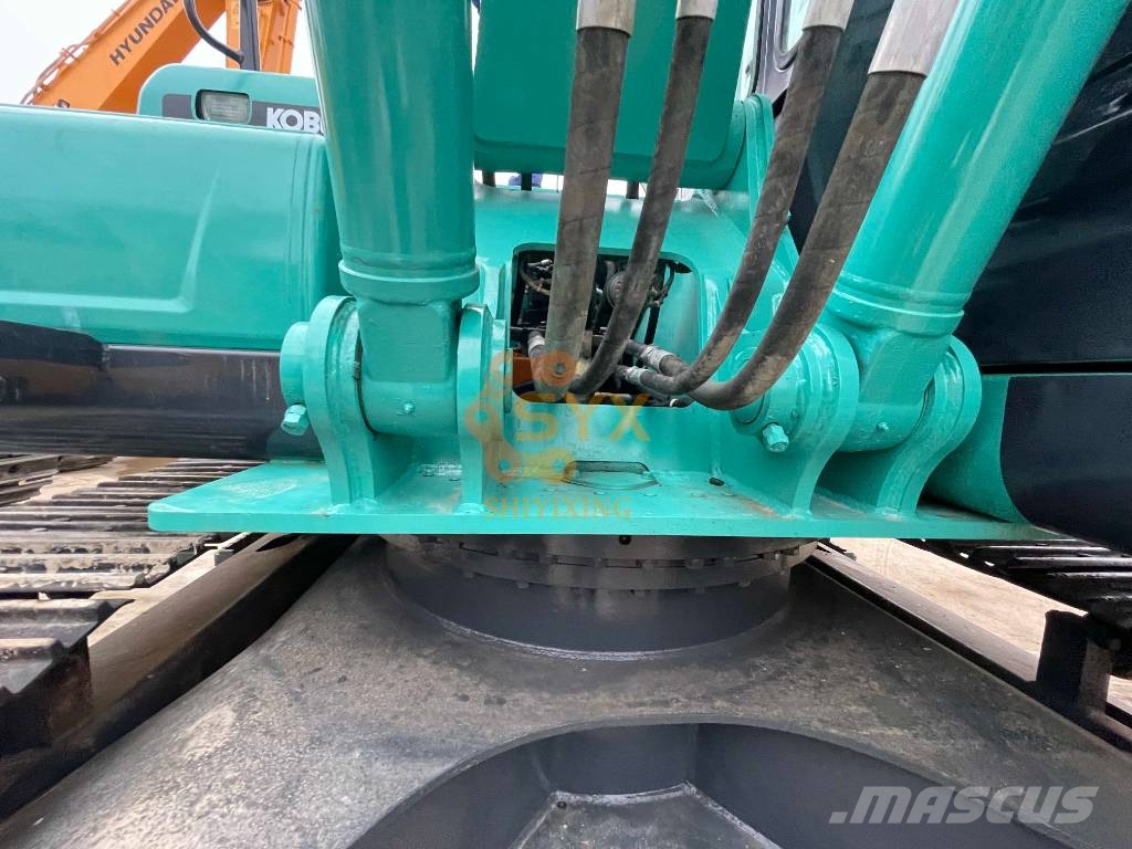 Kobelco SK 200-8 Гусеничні екскаватори