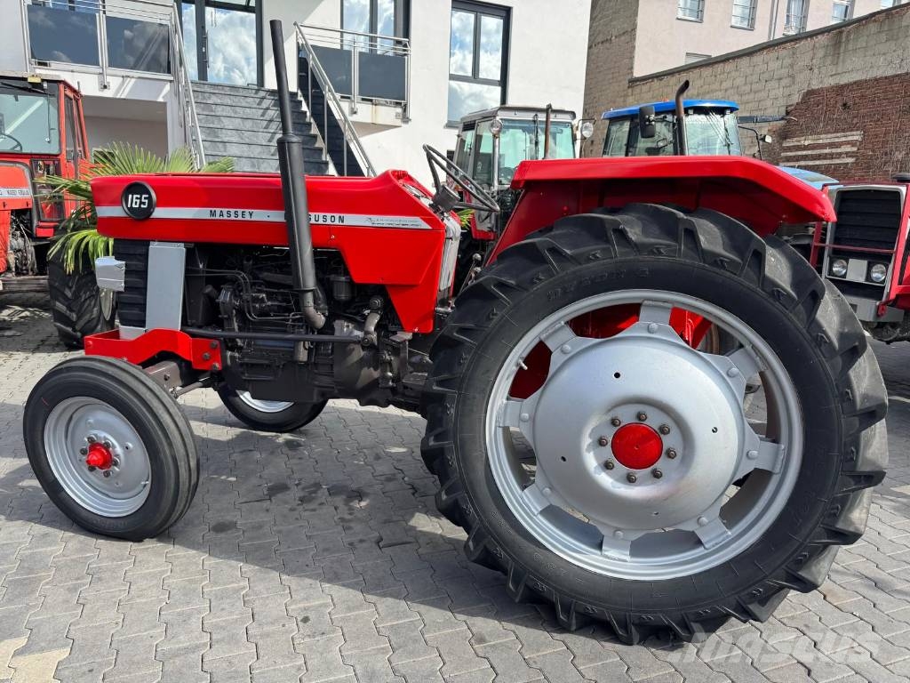 Massey Ferguson 165 Traktorji