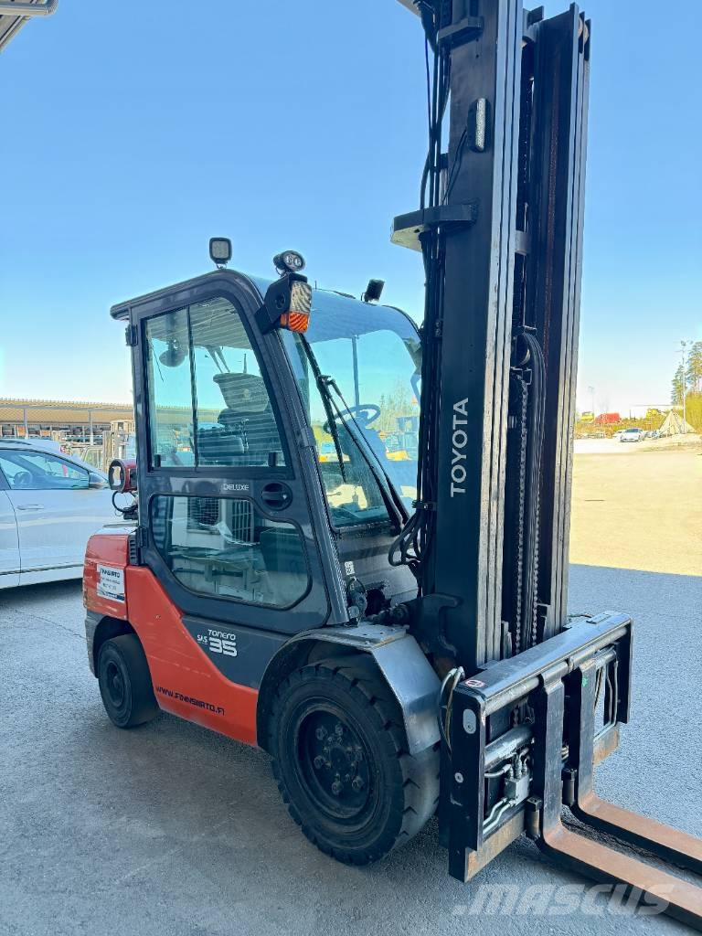 Toyota 02-8 FGJF 35 LPG forklifts