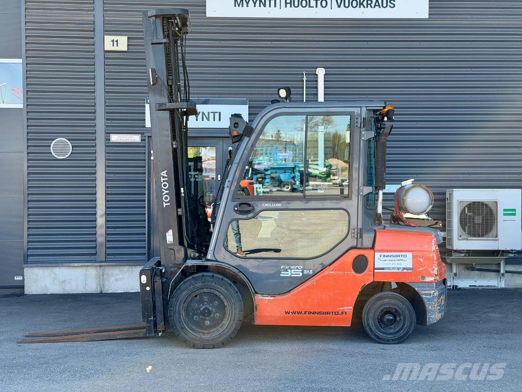 Toyota 02-8 FGJF 35 LPG forklifts
