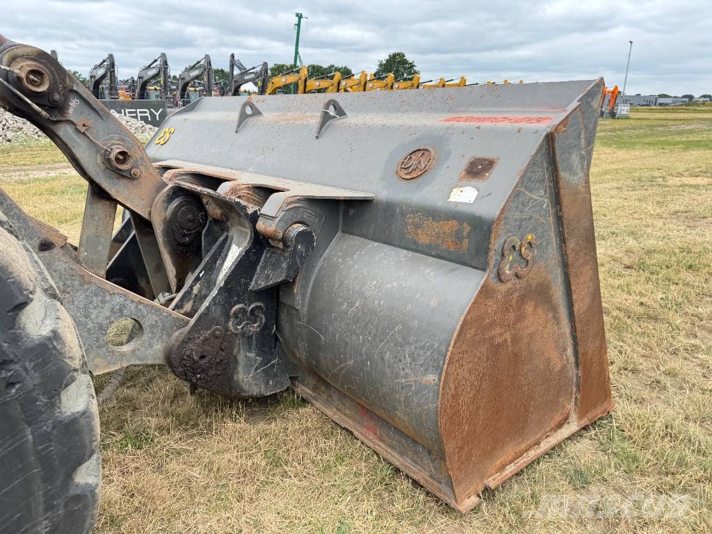 Volvo L150H - Quick Coupler / Pressurised Cabin 轮式装载机