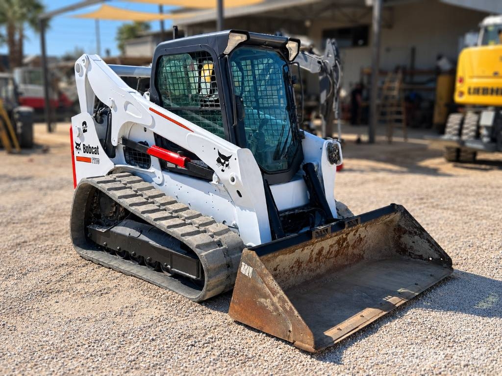 Bobcat T 770 لوادر زحافة