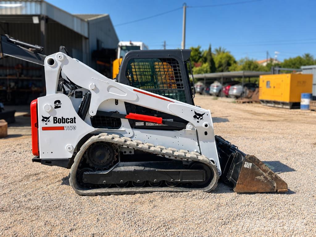Bobcat T 770 لوادر زحافة