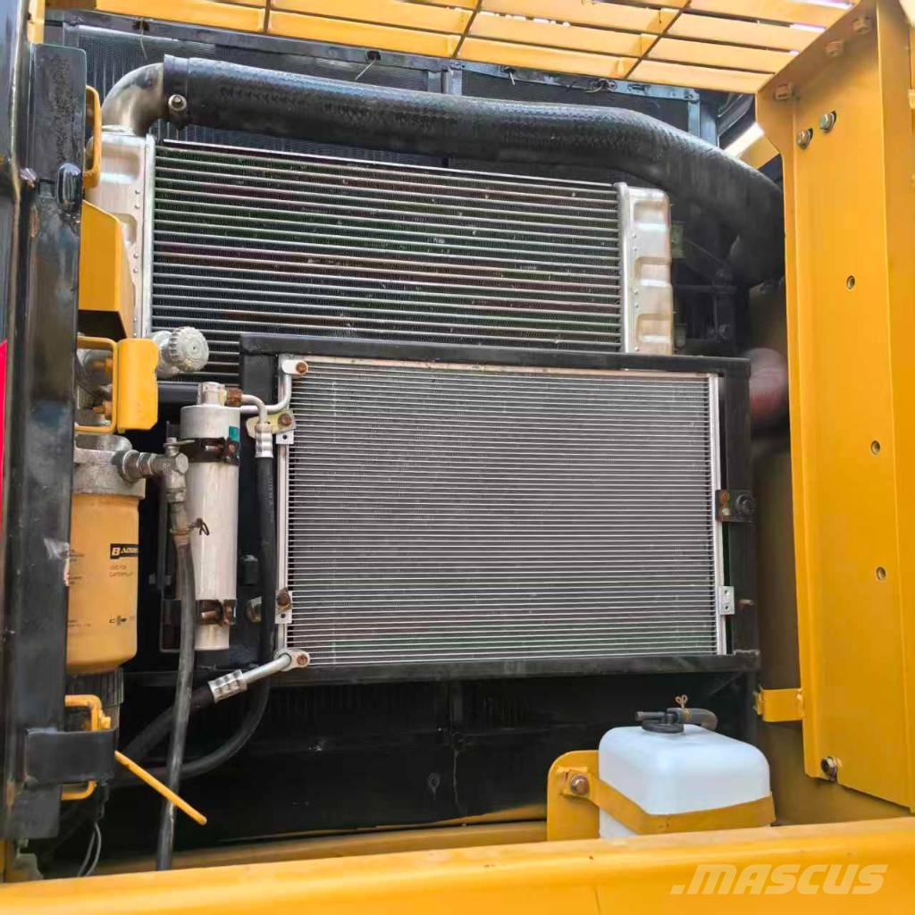 CAT 320 D Bageri guseničari