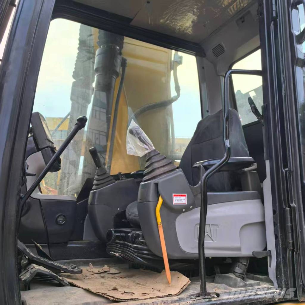 CAT 320 D Bageri guseničari