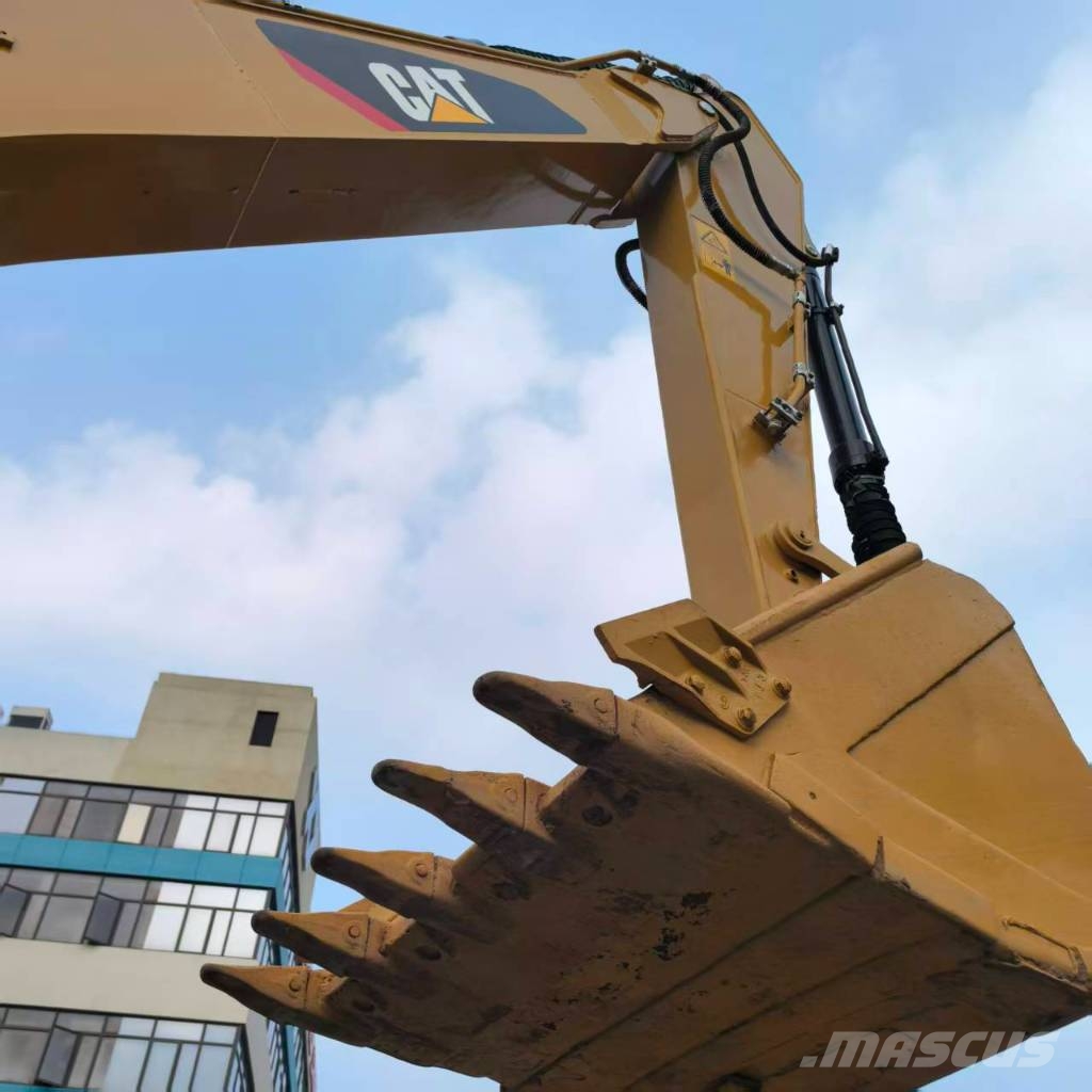CAT 320 D Bageri guseničari