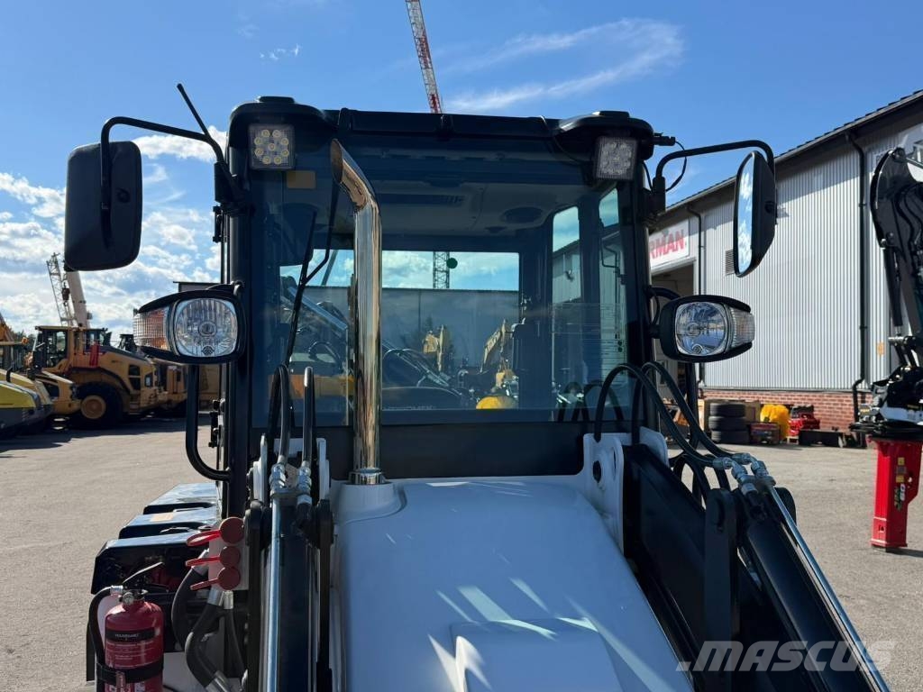 Hidromek HMK 62 T Rovokopači