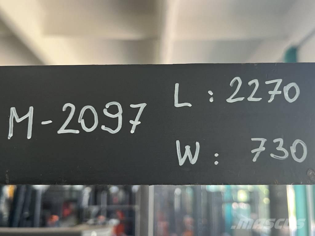 Linde L12 /379/ V-2097 OB Apiladores eléctricos autopropulsados