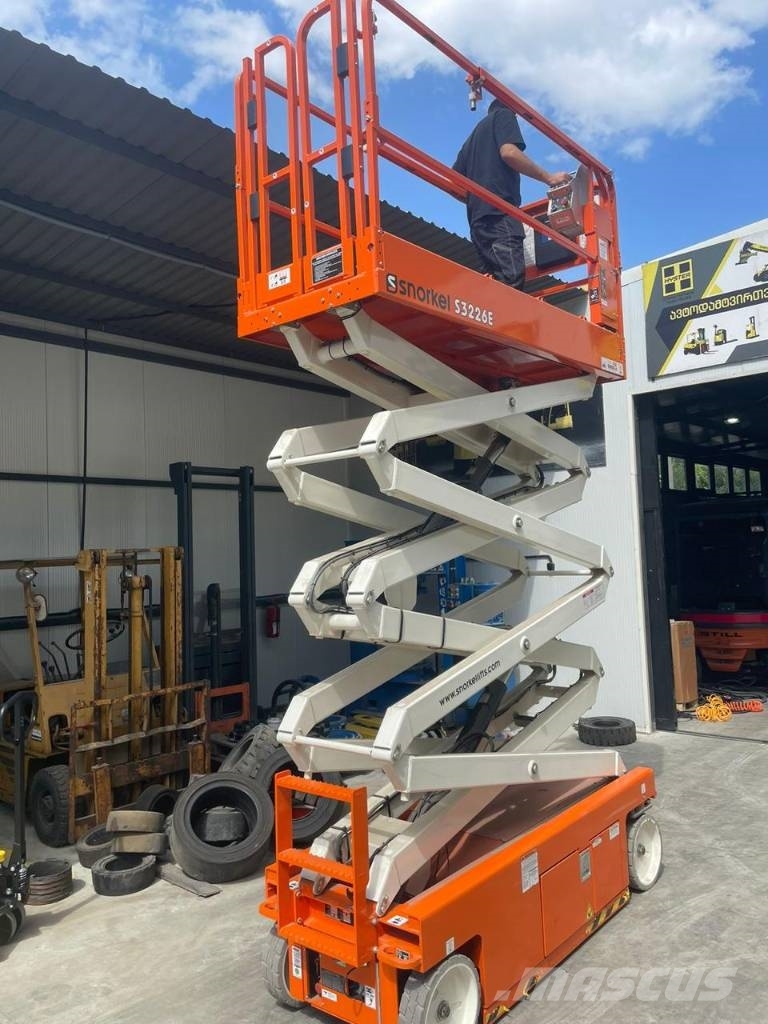 Snorkel S 3246 E Makasli platformlar