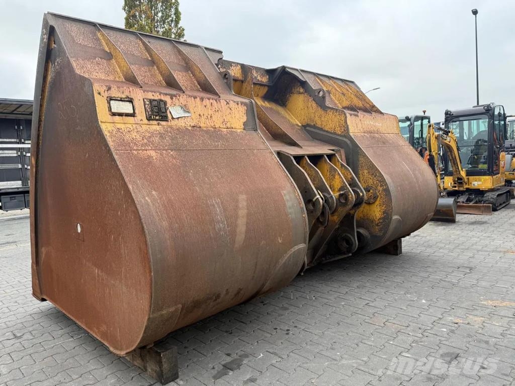 CAT 980M Buckets