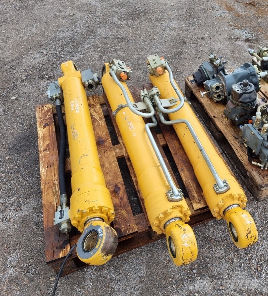 Liebherr R 904 C HYDRAULIC CYLINDER Hydraulik