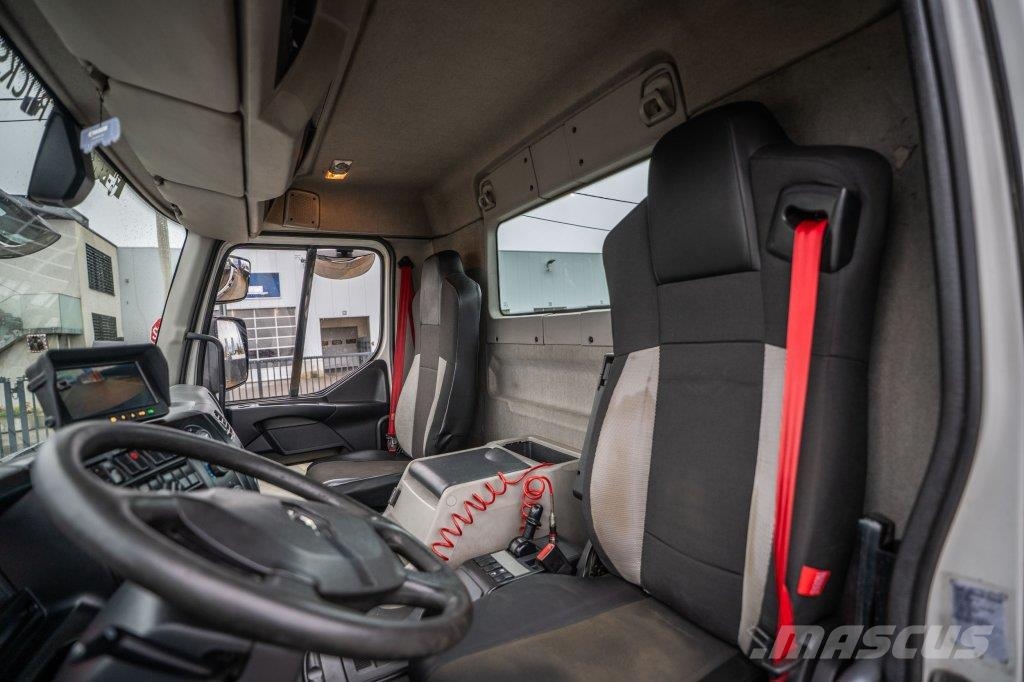 Renault D19 WIDE 320 DXI + DHOLLANDIA 2T. Camiones desmontables
