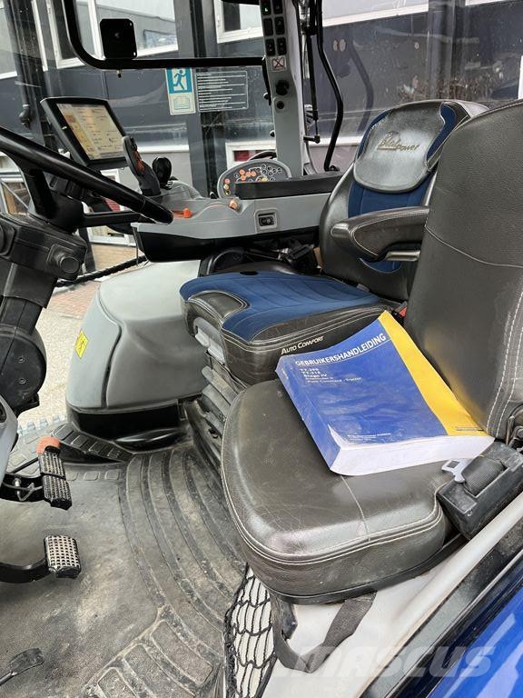 New Holland T7.315 AC Traktoren