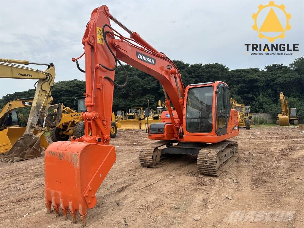 Doosan DX 120 Bagri goseničarji