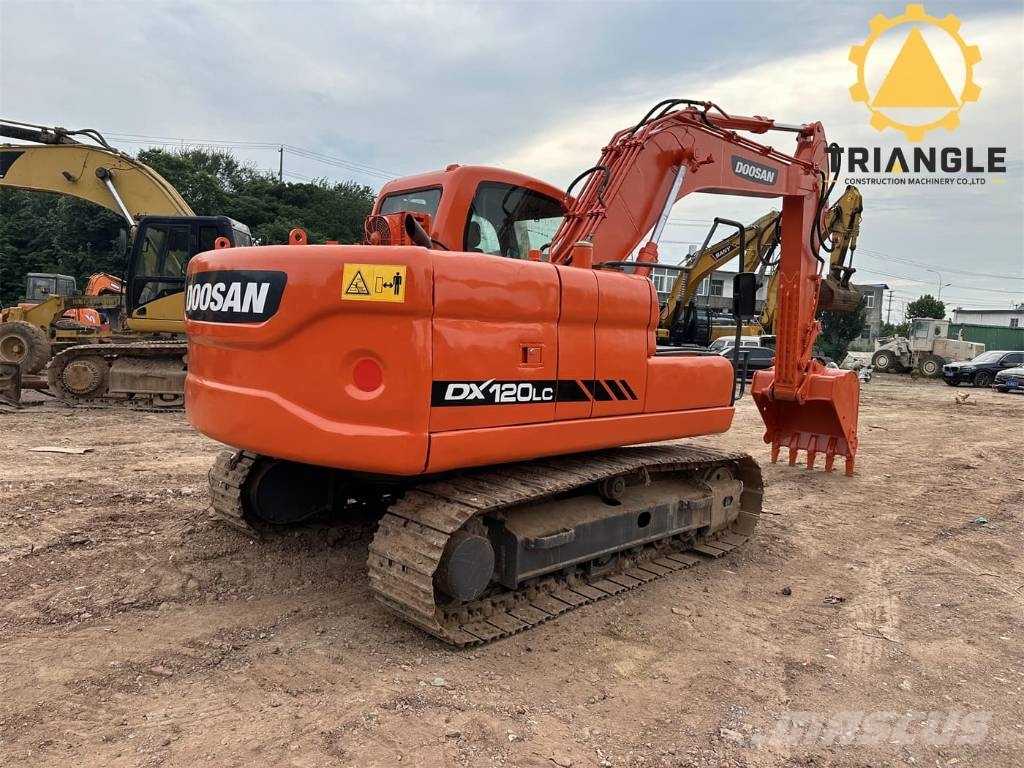 Doosan DX 120 Bagri goseničarji