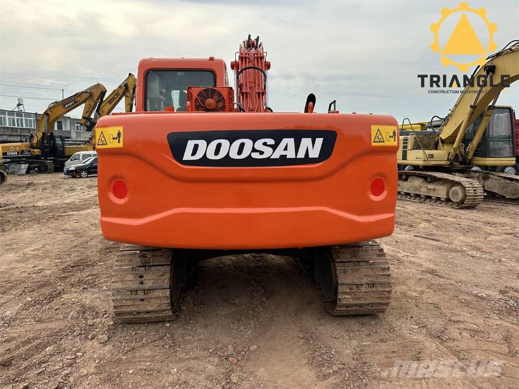 Doosan DX 120 Bagri goseničarji