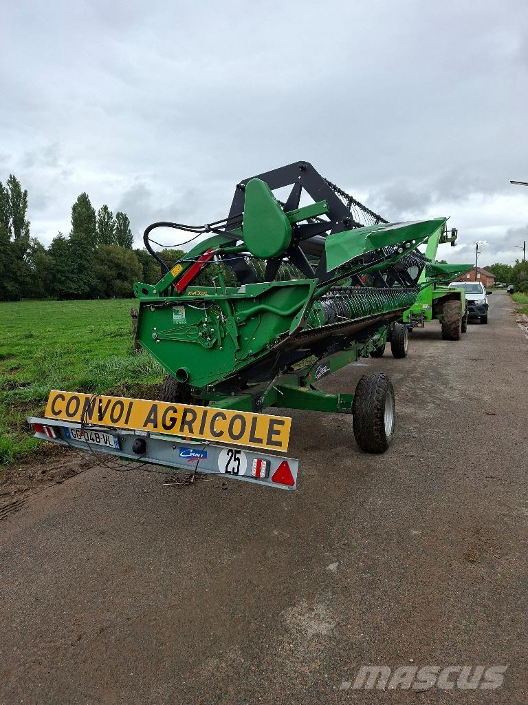John Deere T550i Комбайни