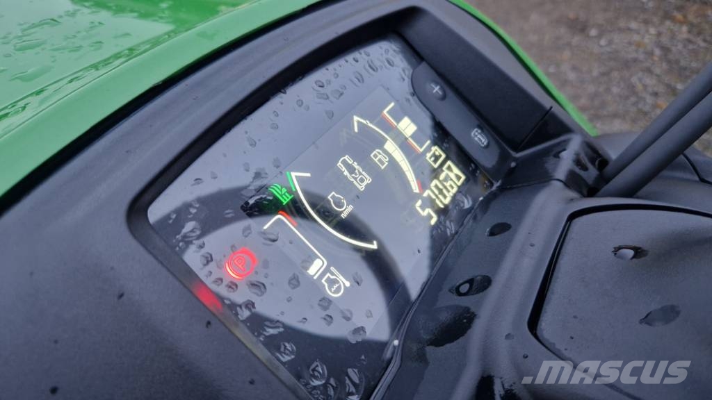 John Deere X 758 Самохідні газонокосарки