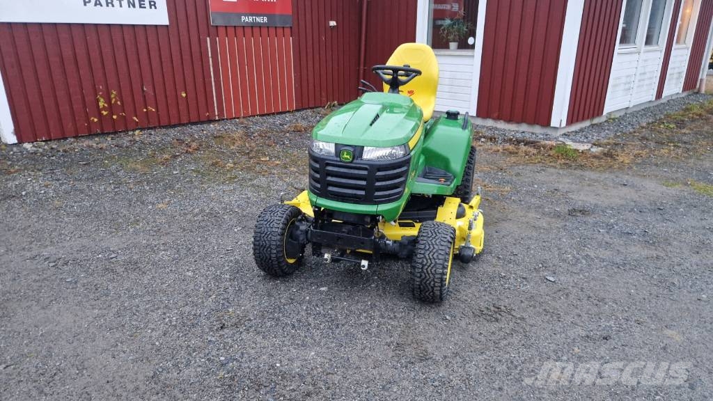John Deere X 758 Самохідні газонокосарки