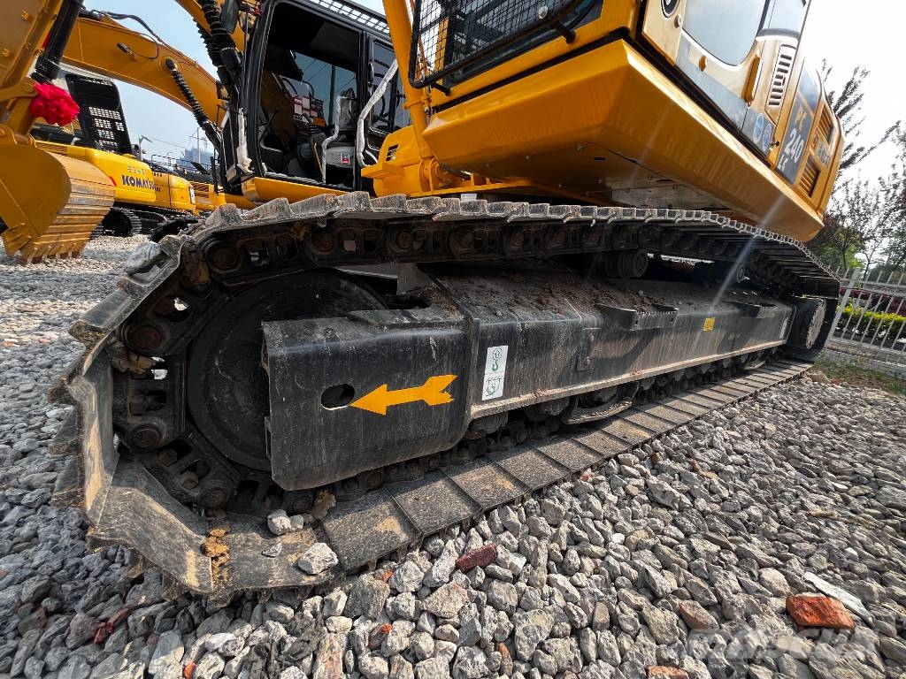 Komatsu PC 240 LC-8 Bagri goseničarji