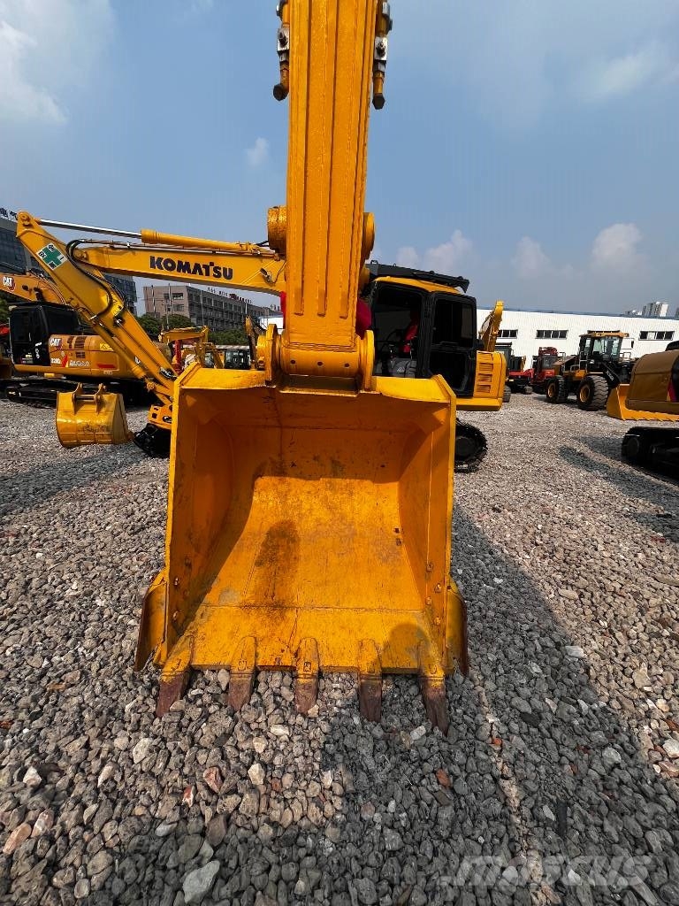 Komatsu PC 240 LC-8 Bagri goseničarji