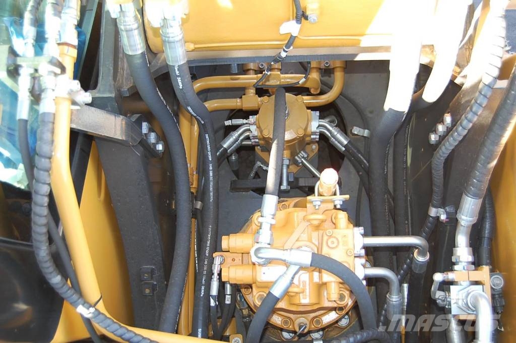Sany SY 215 C حفارات صغيرة أقل من 7 طن (حفارات صغيرة)