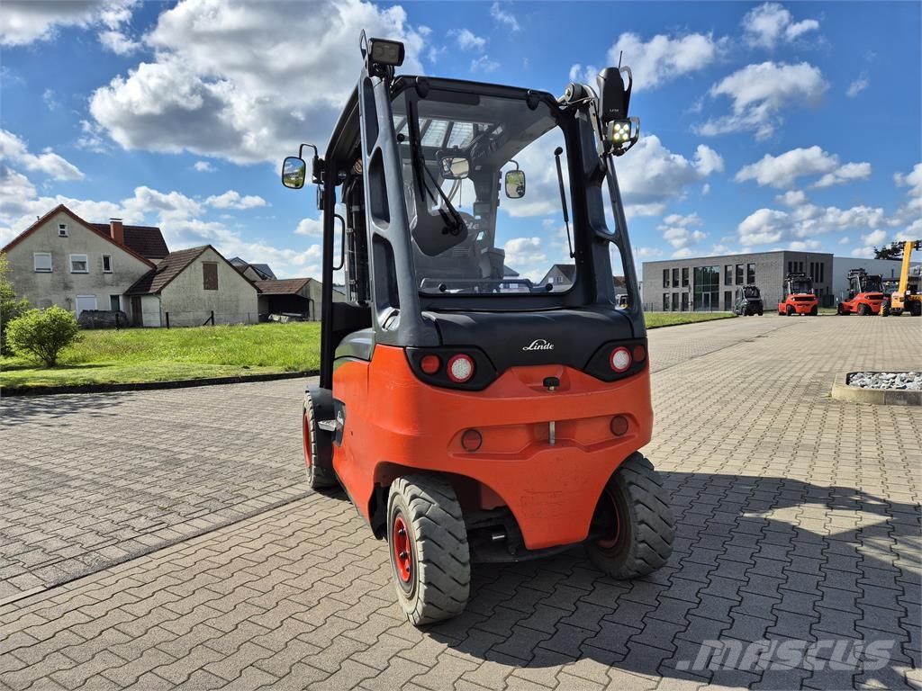 Linde E50HL-01 电动叉车