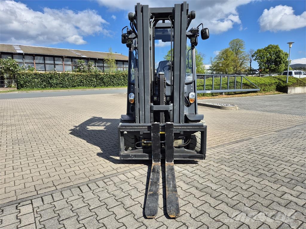 Linde E50HL-01 电动叉车