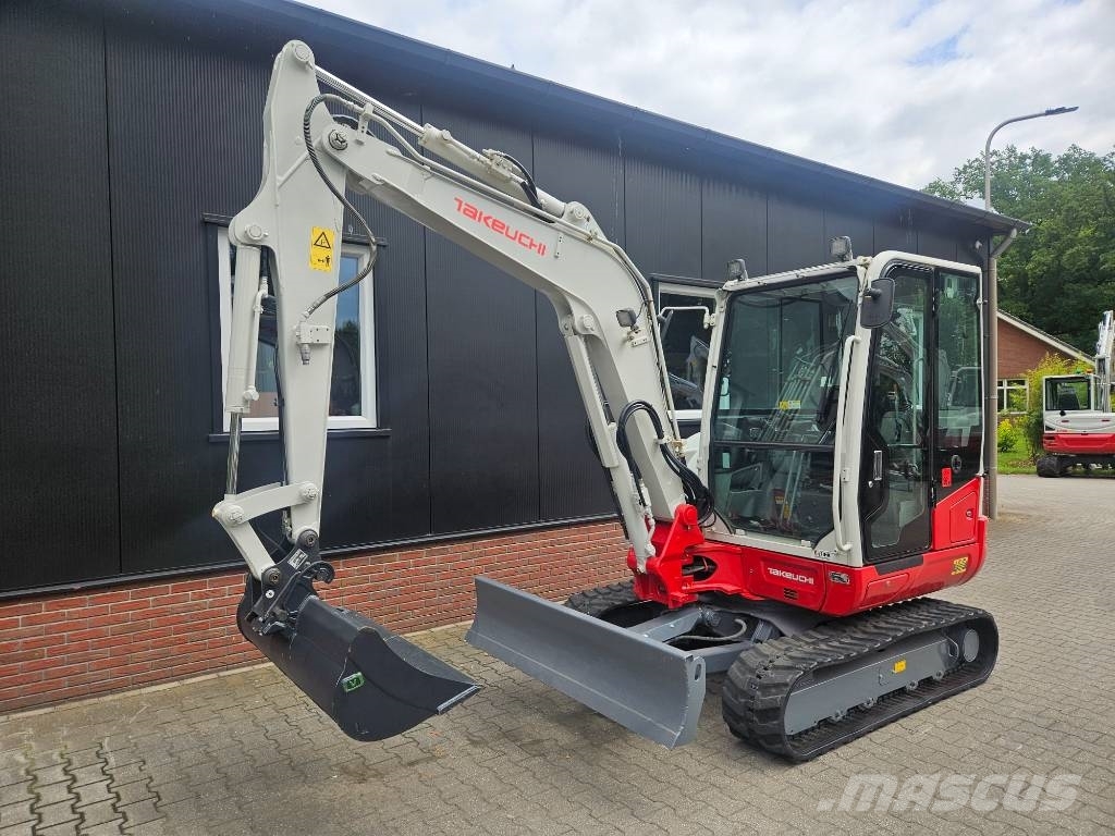 Takeuchi TB240 Stage V- 1800 uur Mini bageri < 7t