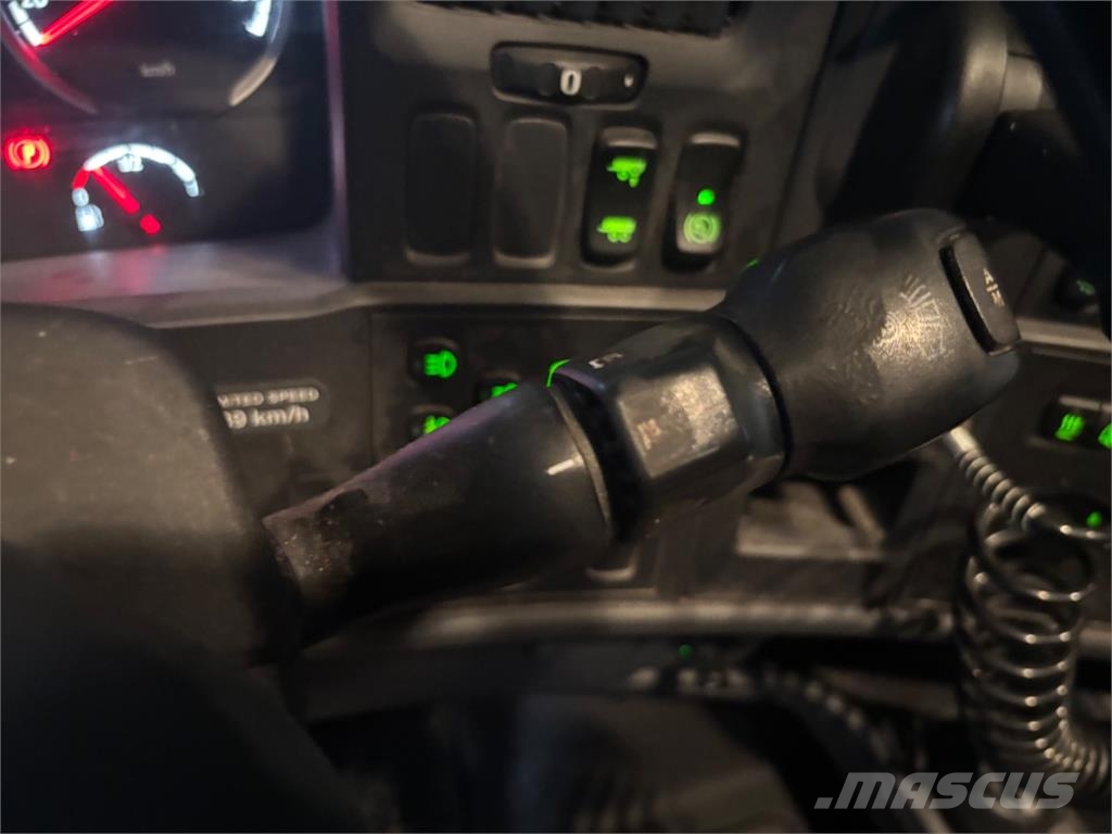 Scania R 410 Plošinové nákladné automobily/nákladné automobily so sklápacími bočnicami