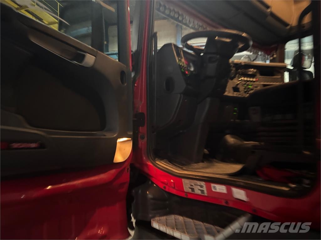 Scania R 410 Plošinové nákladné automobily/nákladné automobily so sklápacími bočnicami