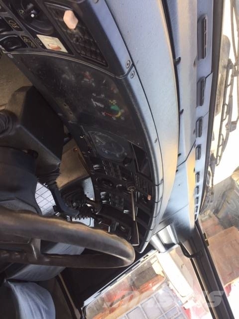 Scania 143-450 Καμπίνες και εσωτερικό