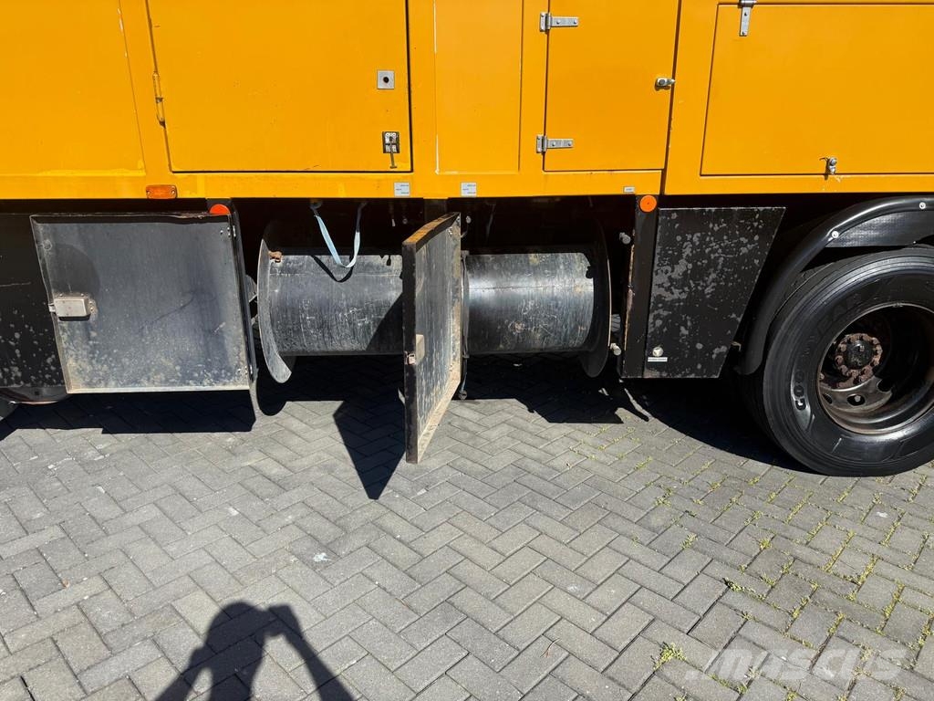 DAF CF 85.480 6x2-4 HD Truck only 8900 Hours Camiones aspiradores/combi